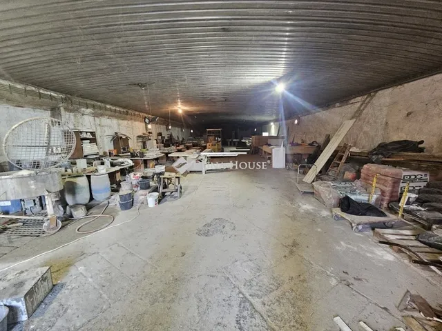 Eladó kereskedelmi és ipari ingatlan Pécs 1500 nm