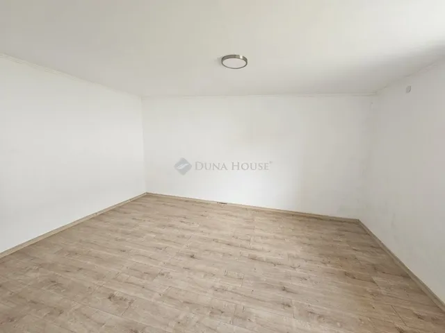 Eladó ház Újpetre 60 nm