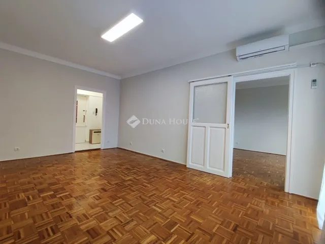 Eladó lakás Pécs, Uránváros 53 nm