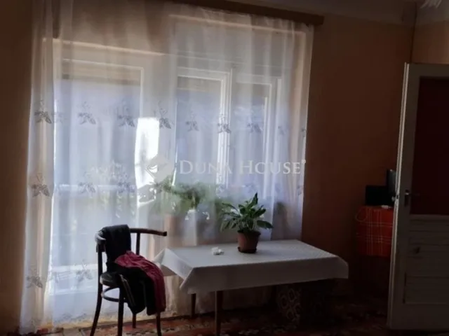 Eladó ház Zengővárkony 87 nm