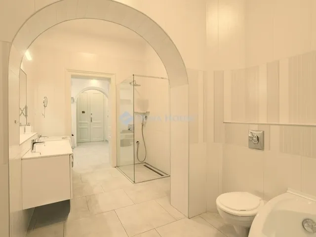 Eladó lakás Pécs 138 nm