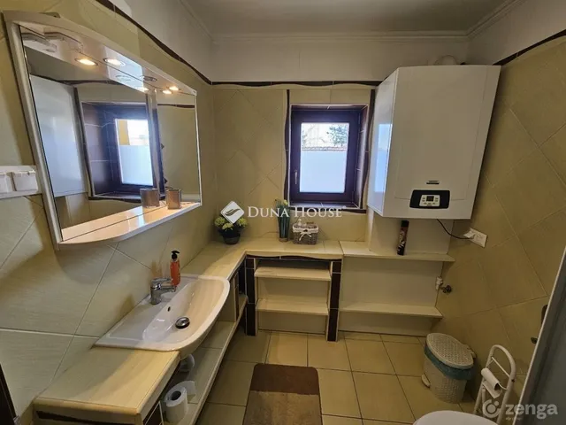 Eladó ház Hévíz 180 nm