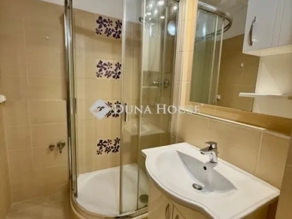 Eladó lakás Pécs, Kertváros 57 nm