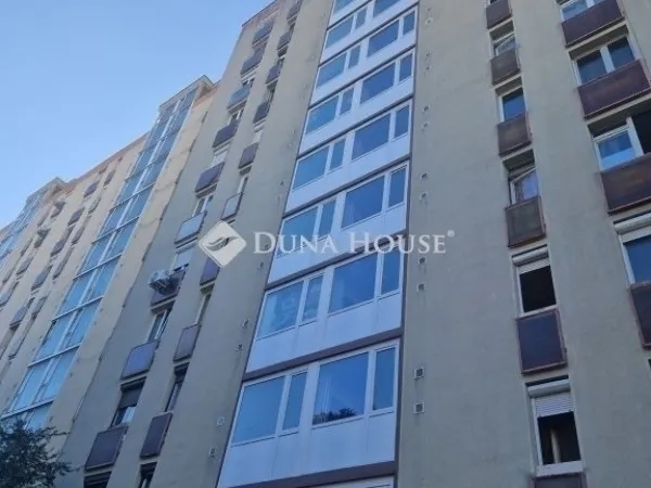 Eladó lakás Pécs, Kertváros 63 nm