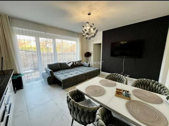 Eladó lakás Pécs, Egyetemváros 50 nm