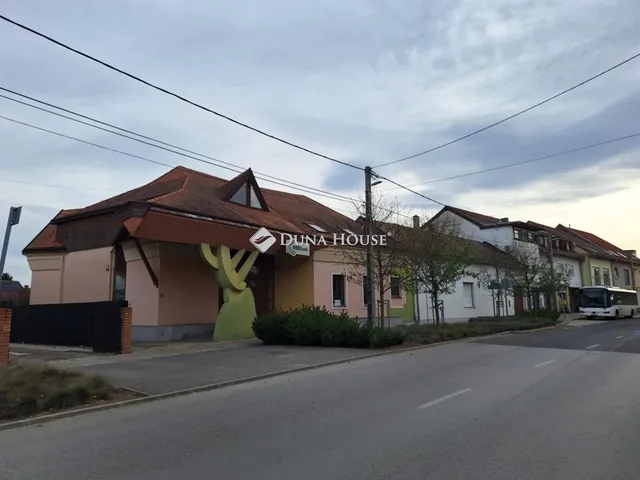 Eladó telek Villány 1911 nm