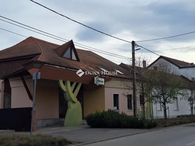 Eladó telek Villány 1911 nm