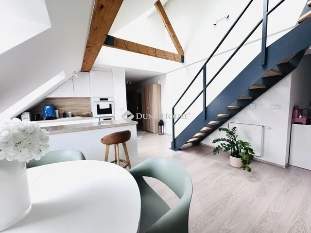 Eladó lakás Pécs, Patacs 116 nm