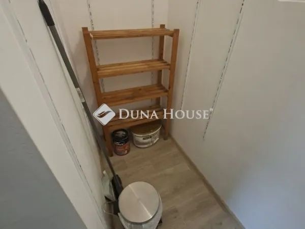 Kiadó ház Pécs 90 nm