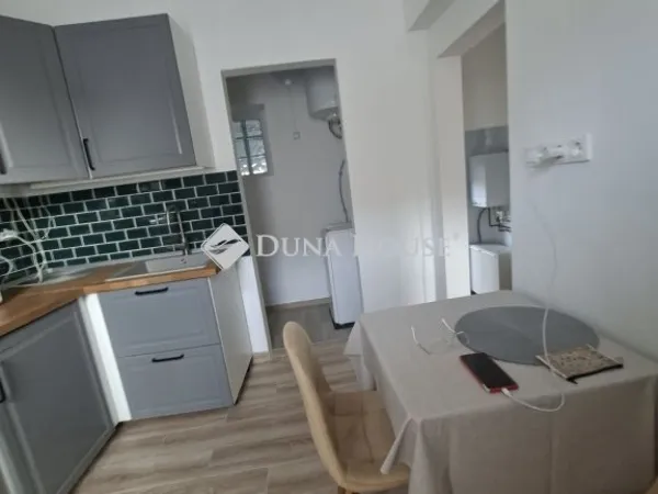 Kiadó ház Pécs 90 nm