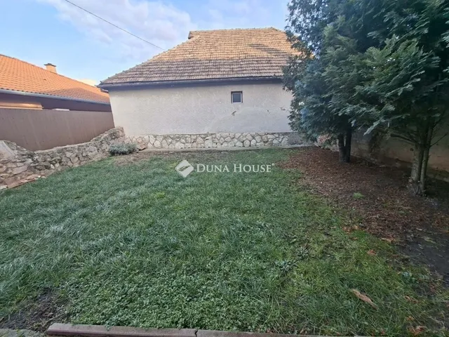 Kiadó ház Pécs 90 nm