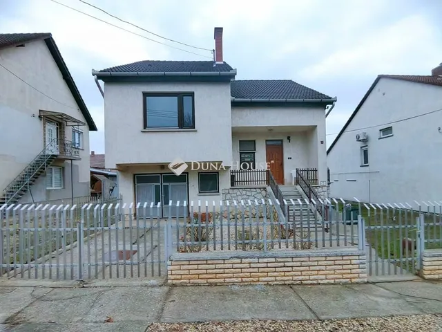Eladó ház Bonyhád 200 nm