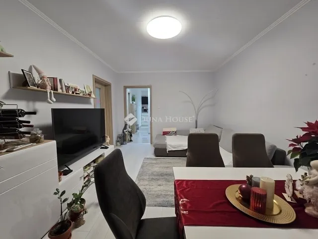 Eladó lakás Pécs, Kertváros 63 nm