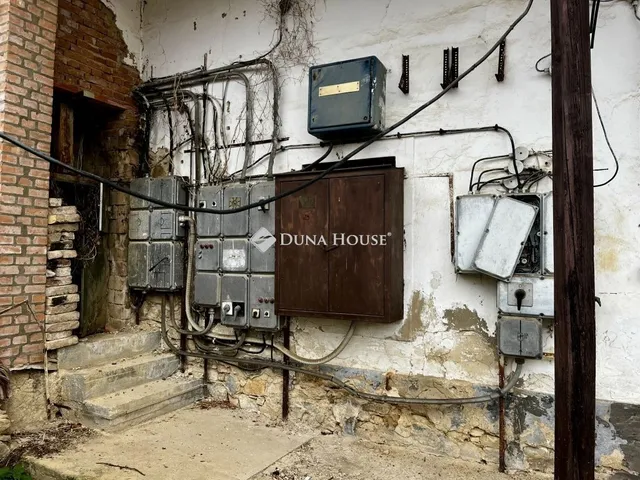 Eladó kereskedelmi és ipari ingatlan Ófalu 371 nm