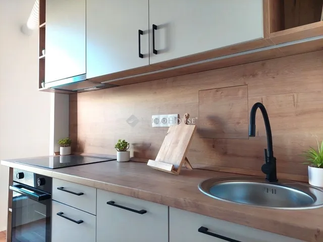 Eladó lakás Pécs, Uránváros 54 nm