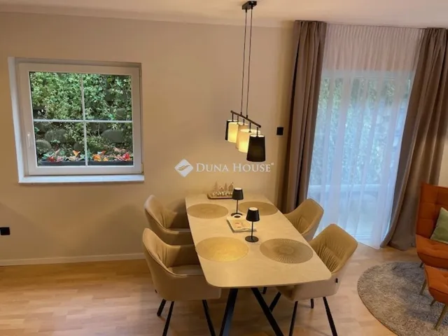 Kiadó lakás Pécs 98 nm