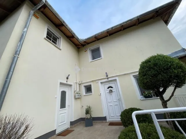 Kiadó lakás Pécs 98 nm