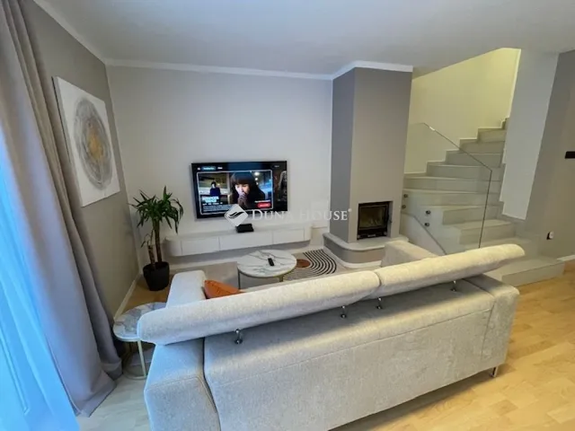 Kiadó lakás Pécs 98 nm