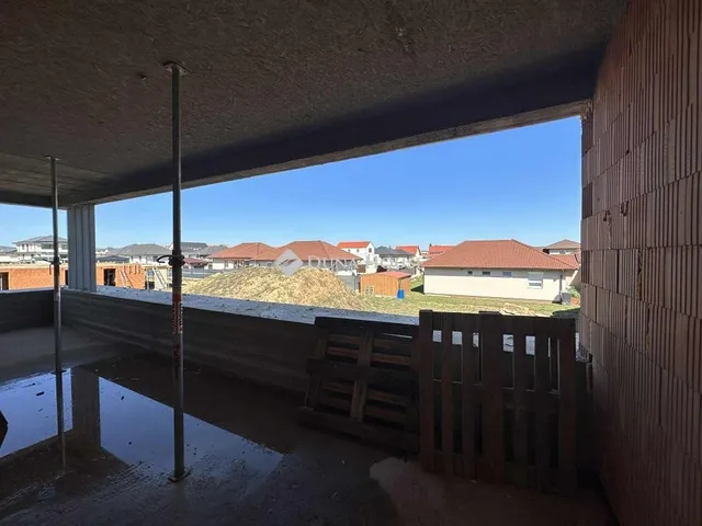 Eladó lakás Kozármisleny 107 nm