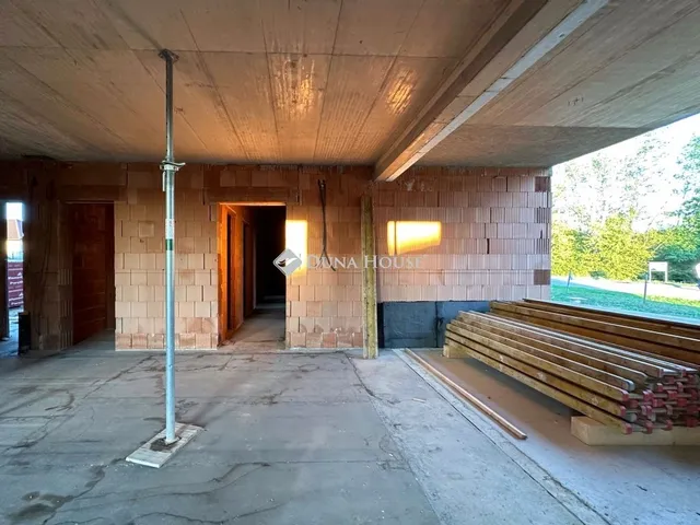 Eladó lakás Kozármisleny 81 nm