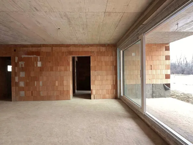 Eladó lakás Kozármisleny 81 nm