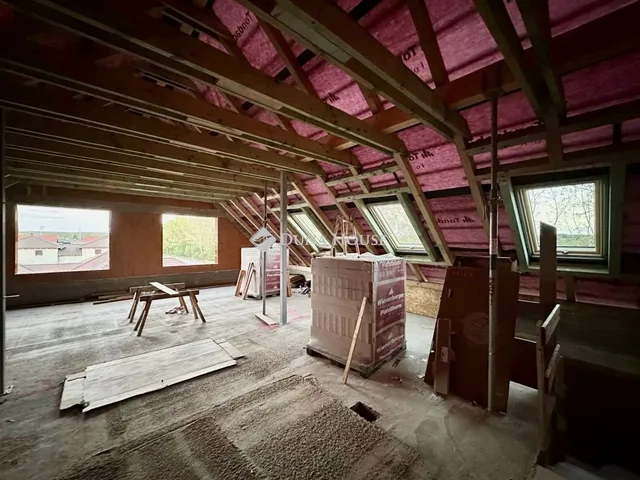 Eladó lakás Kozármisleny 143 nm