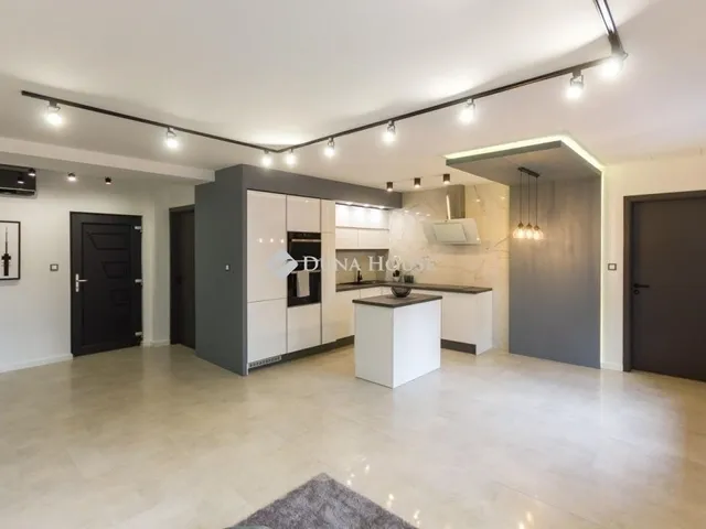 Eladó lakás Pécs, Belváros 74 nm