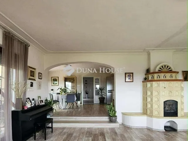 Eladó ház Pécs 360 nm