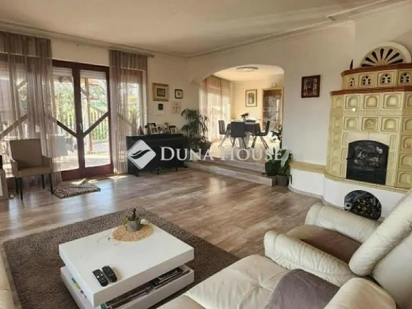 Eladó ház Pécs 360 nm