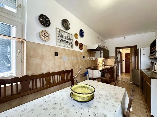 Eladó lakás Pécs 106 nm