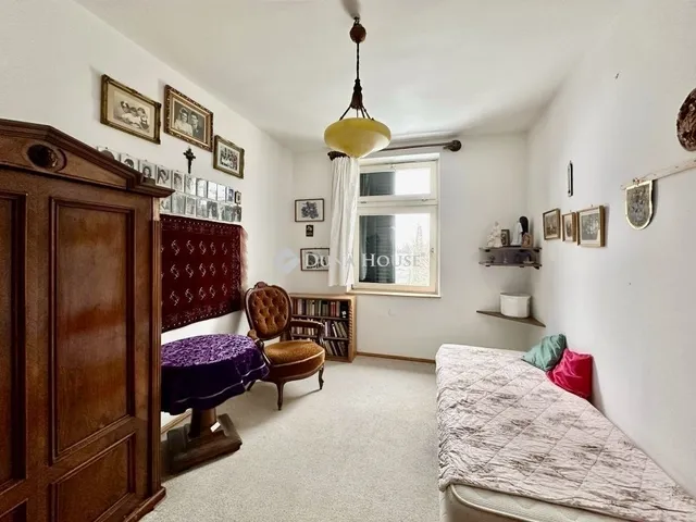 Eladó lakás Pécs 106 nm