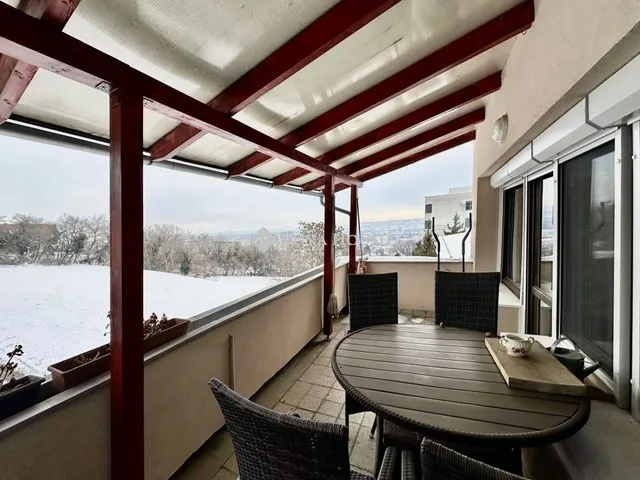 Eladó lakás Pécs 121 nm