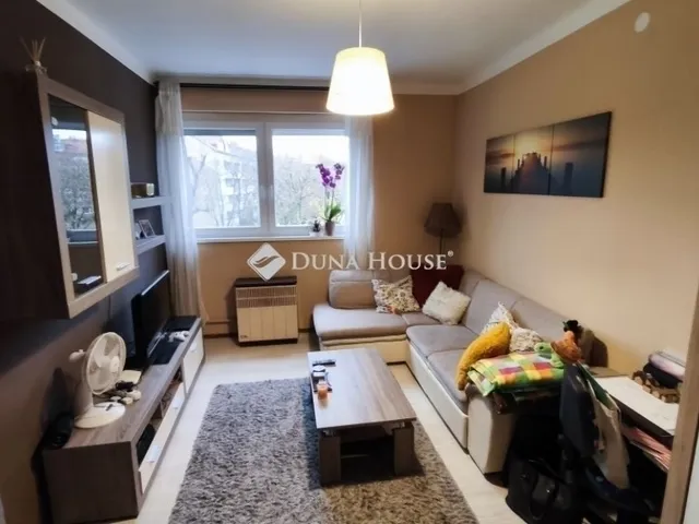 Eladó lakás Pécs, Uránváros 39 nm