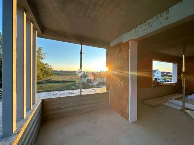 Eladó lakás Kozármisleny 113 nm