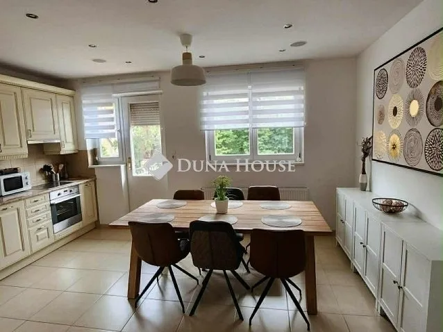 Eladó lakás Pécs, Belváros 102 nm