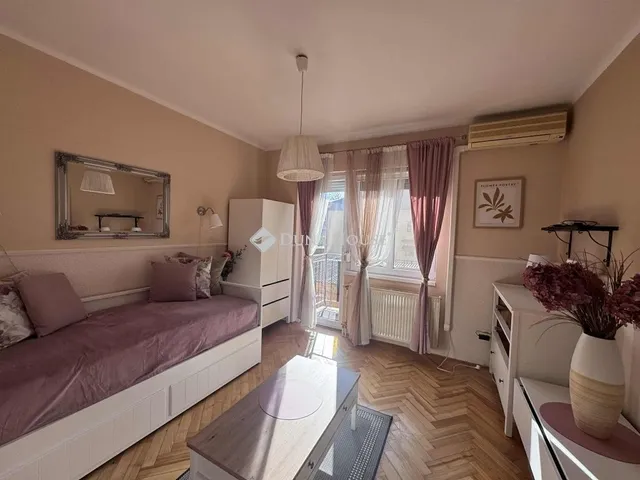 Eladó lakás Pécs 45 nm