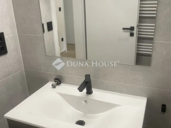 Eladó lakás Pécs, Egyetemváros 54 nm