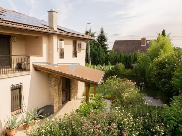 Eladó ház Pécs, Budai városrész 200 nm