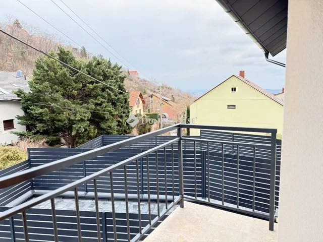 Eladó lakás Pécs 77 nm