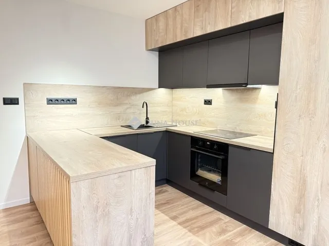 Eladó lakás Pécs 77 nm