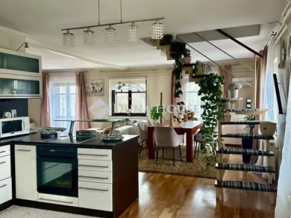 Eladó ház Pécs 180 nm