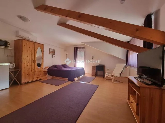 Eladó ház Pécs 330 nm