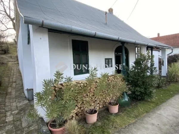 Eladó mezőgazdasági ingatlan Szekszárd 70 nm