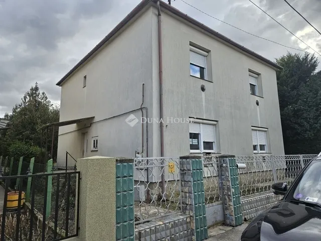 Eladó ház Pécs 180 nm