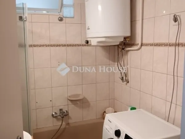 Eladó lakás Pécs 64 nm