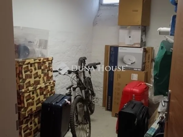 Eladó lakás Pécs 64 nm