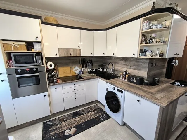 Eladó lakás Pécs 74 nm