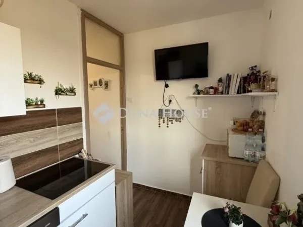 Eladó lakás Pécs, Kertváros 73 nm