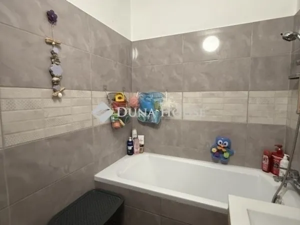 Eladó lakás Pécs 73 nm