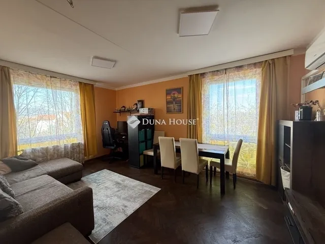 Eladó lakás Pécs 73 nm